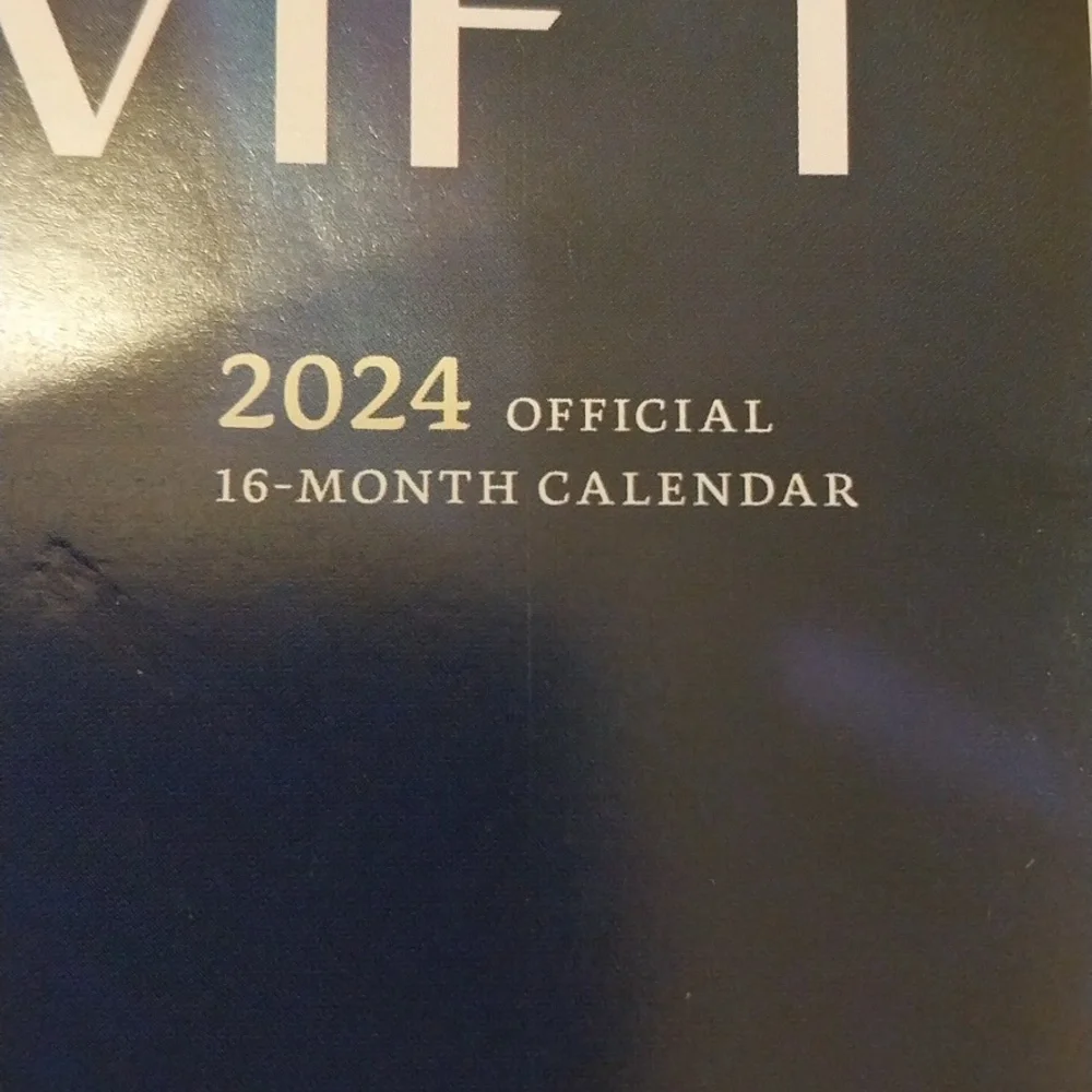 TAYLOR SWIFT COLLECTIBLE 2024 CALENDAR size 7.5x7.5